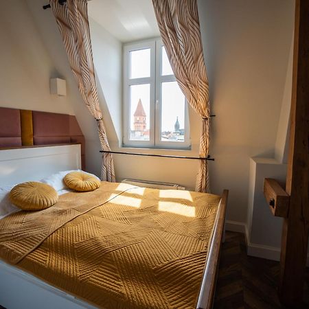 Apartamenty Pioro I Atrament Thorn Exterior foto