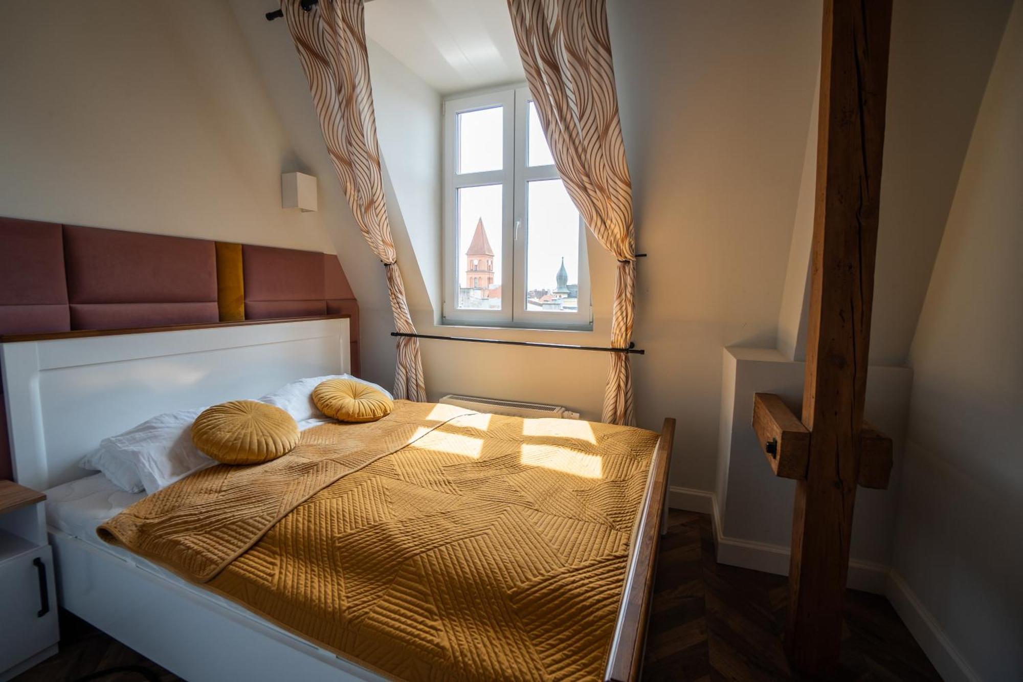 Apartamenty Pioro I Atrament Thorn Exterior foto