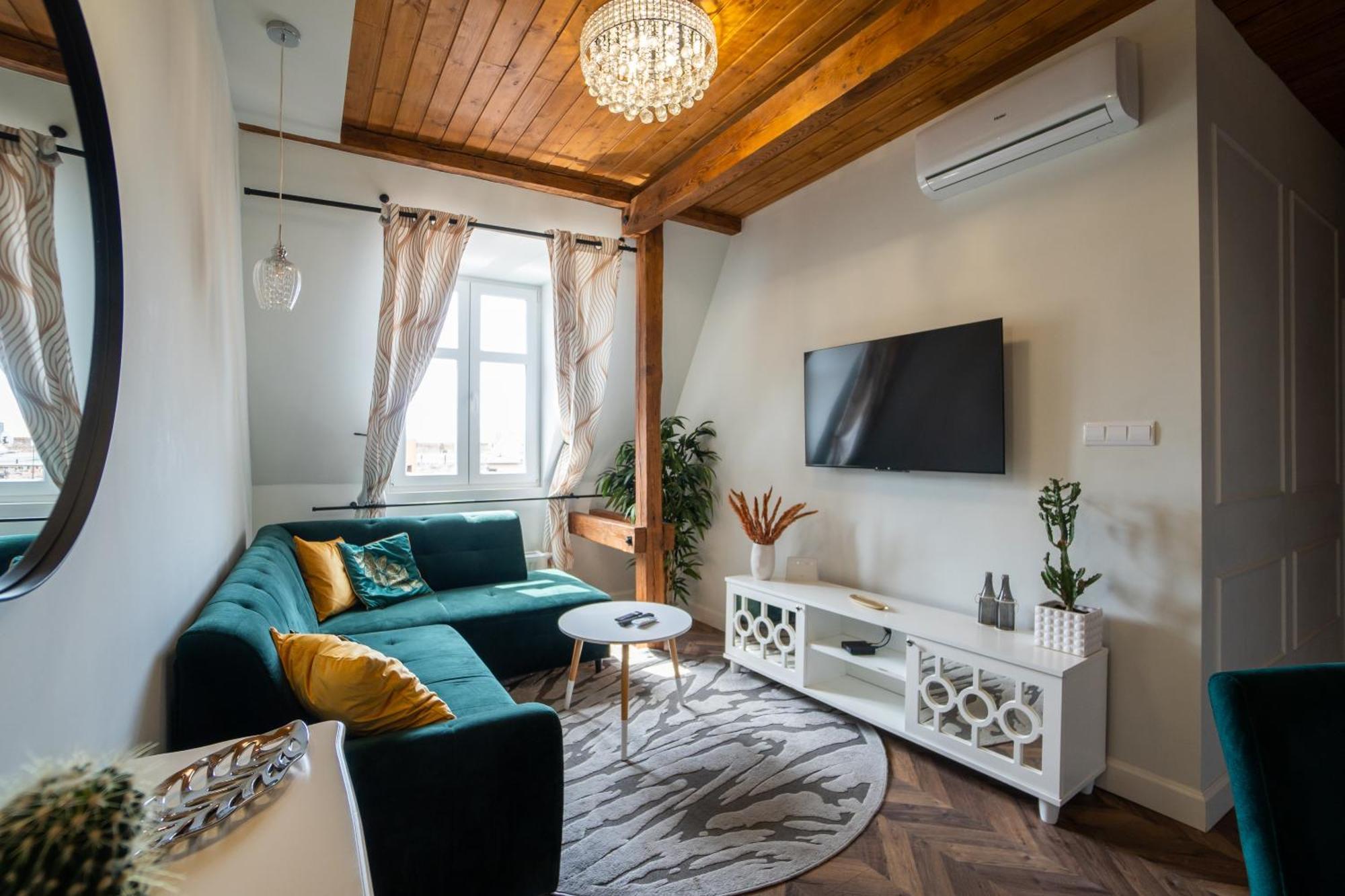 Apartamenty Pioro I Atrament Thorn Exterior foto