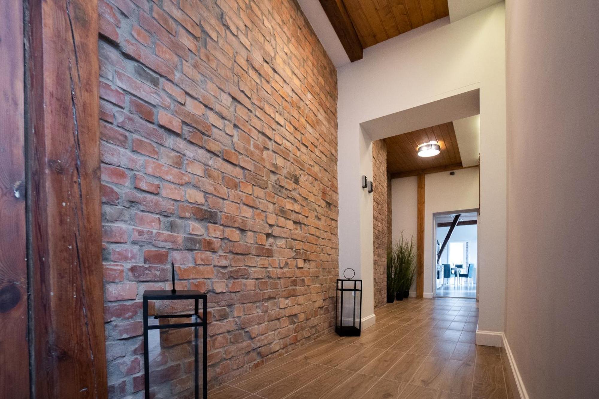 Apartamenty Pioro I Atrament Thorn Exterior foto